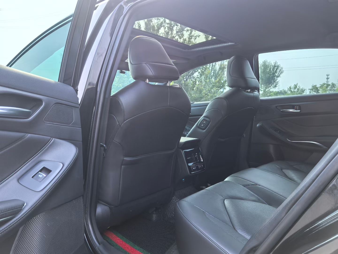 Toyota 2019 Avalon 2.0 CVT XLE Premium
