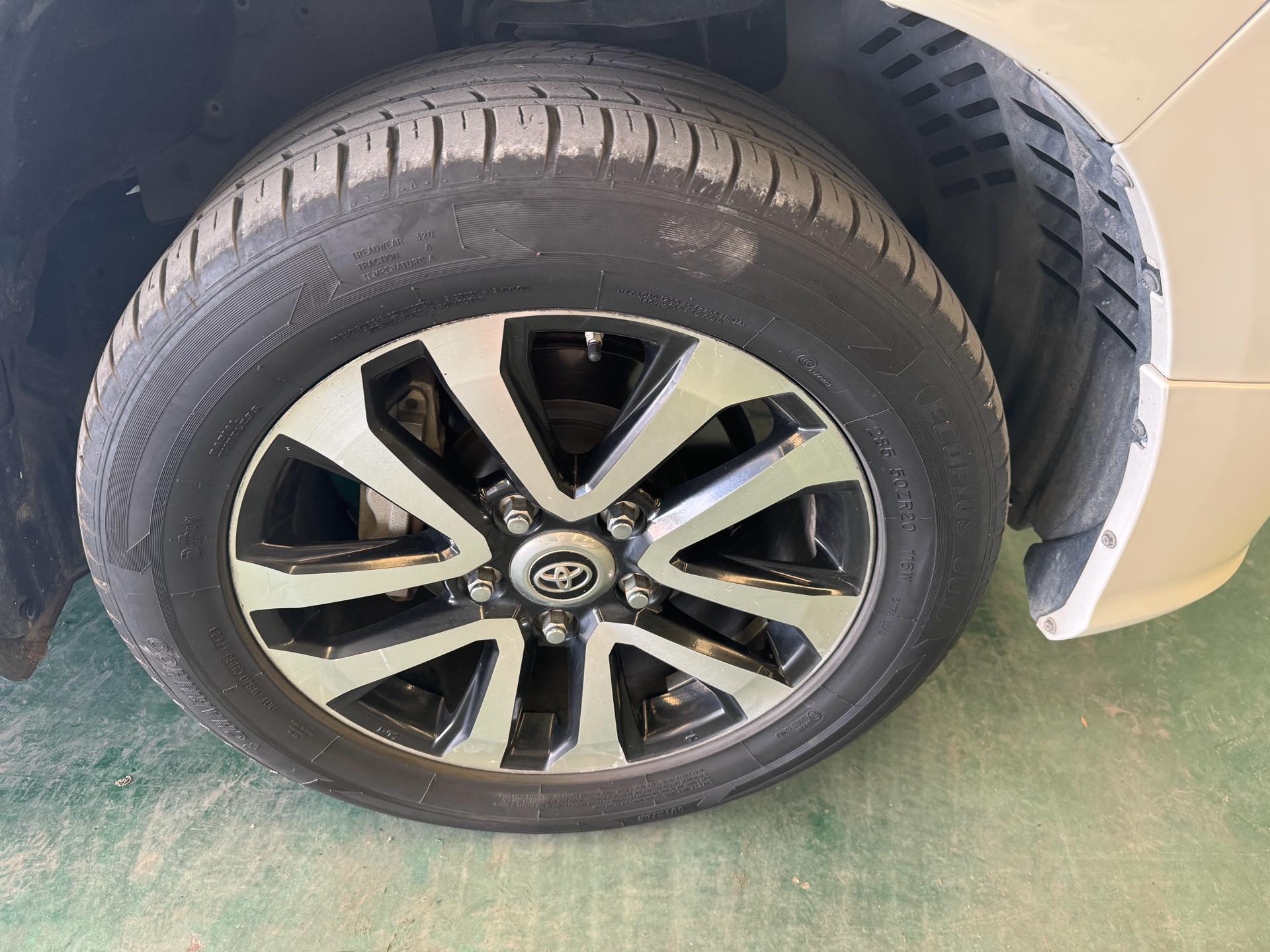 Toyota Land Cruiser (Import) 2019 Land Cruiser 4.0 GXR GT Middle East Version