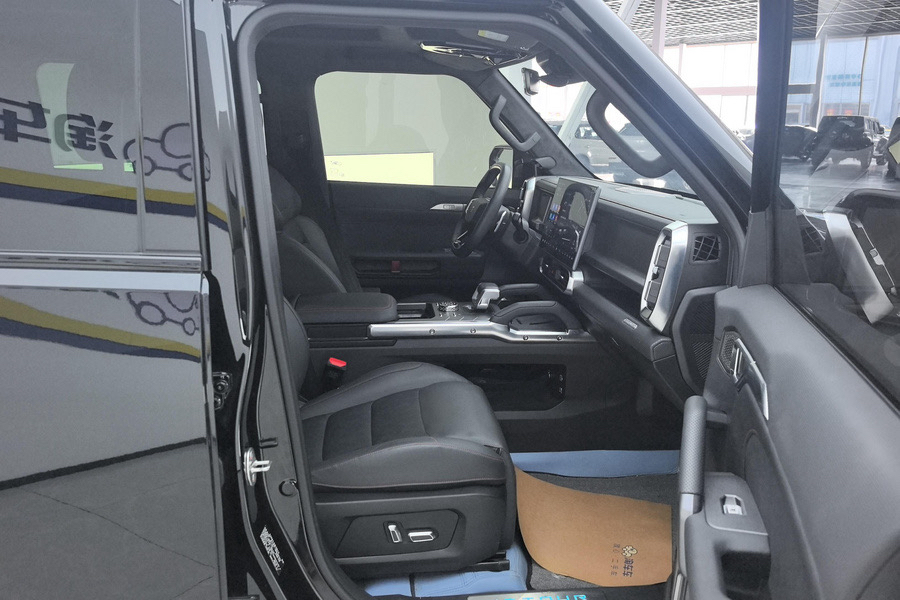 捷途 2023款 旅行者 2.0T 四驱穿越PRO+