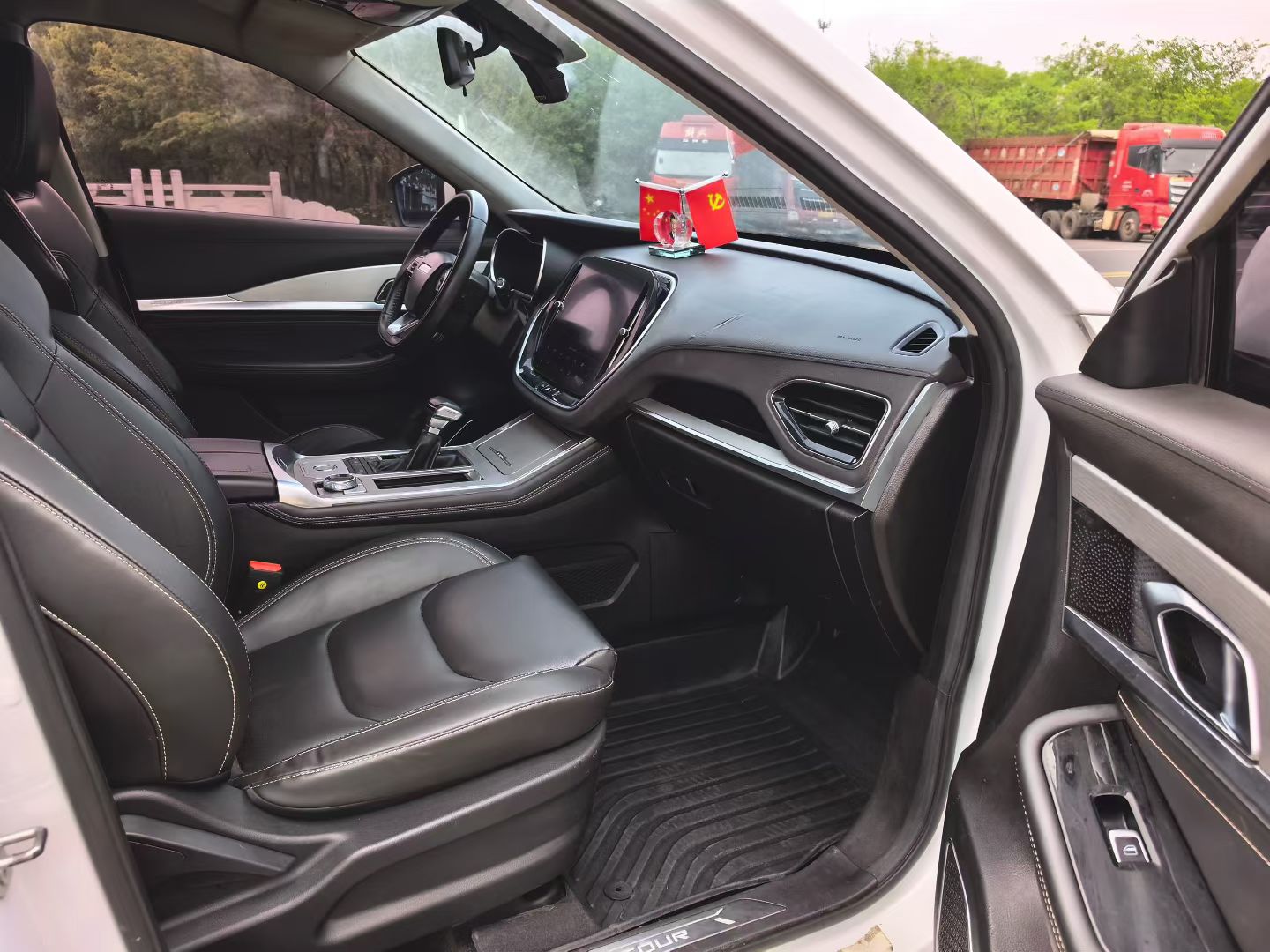 JETOUR 2022 X70 1.5T Chief Edition 5-Seater