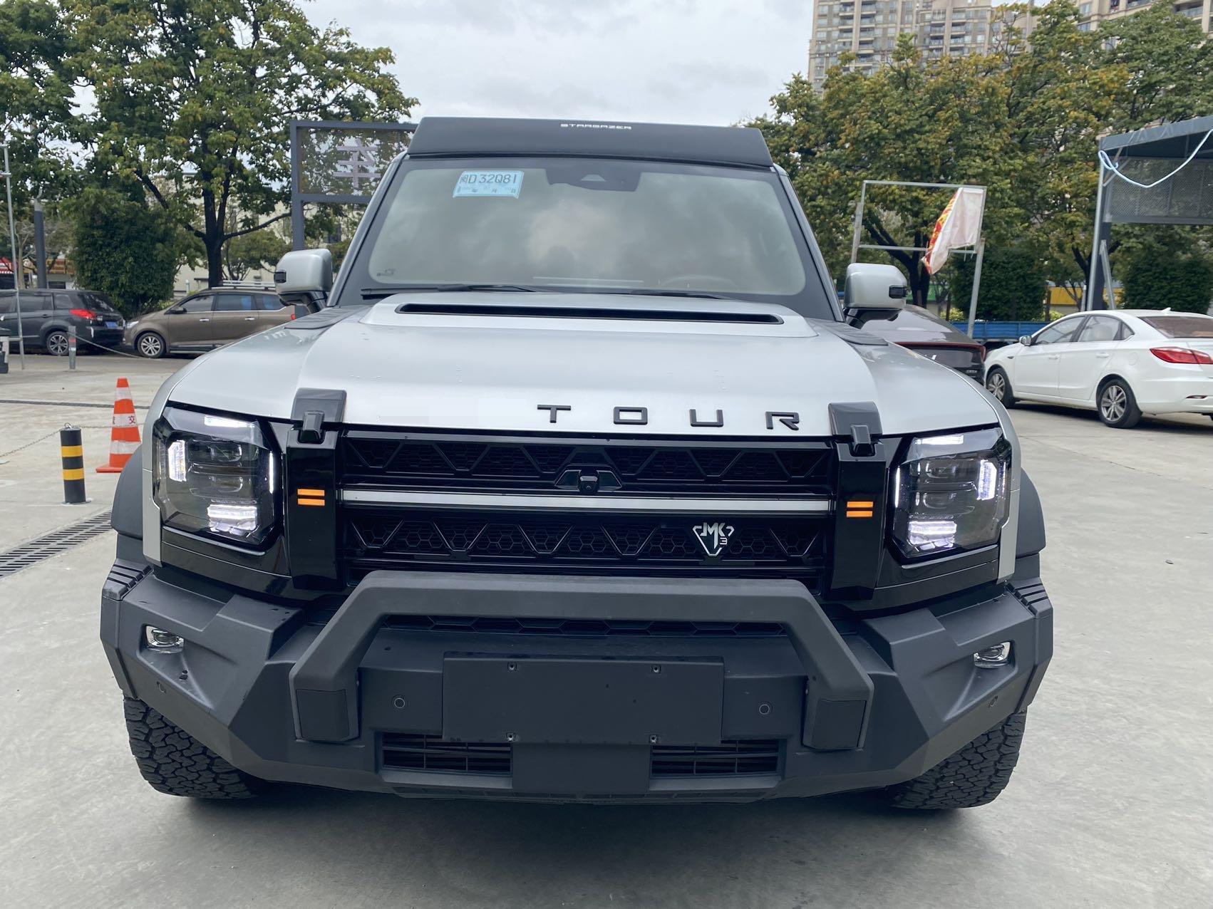 JETOUR 2024 Traveler 2.0T 4WD Silver Dragon Wings