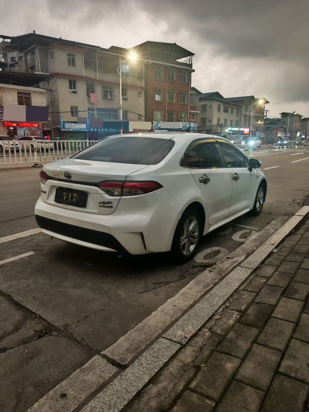 Toyota 2022 Levin Twin Engine 1.8H CVT Leading Edition
