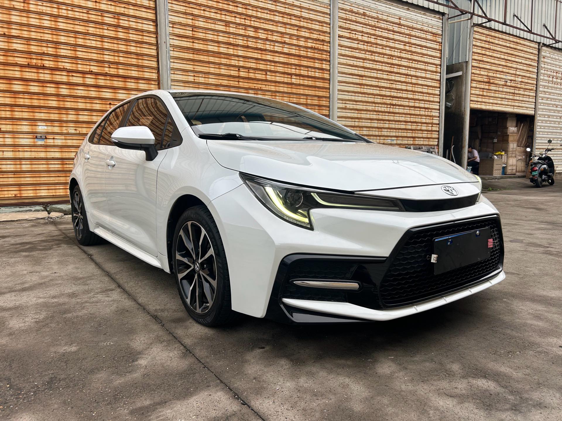 丰田 2021款 雷凌 1.2T 无级 185T 运动版