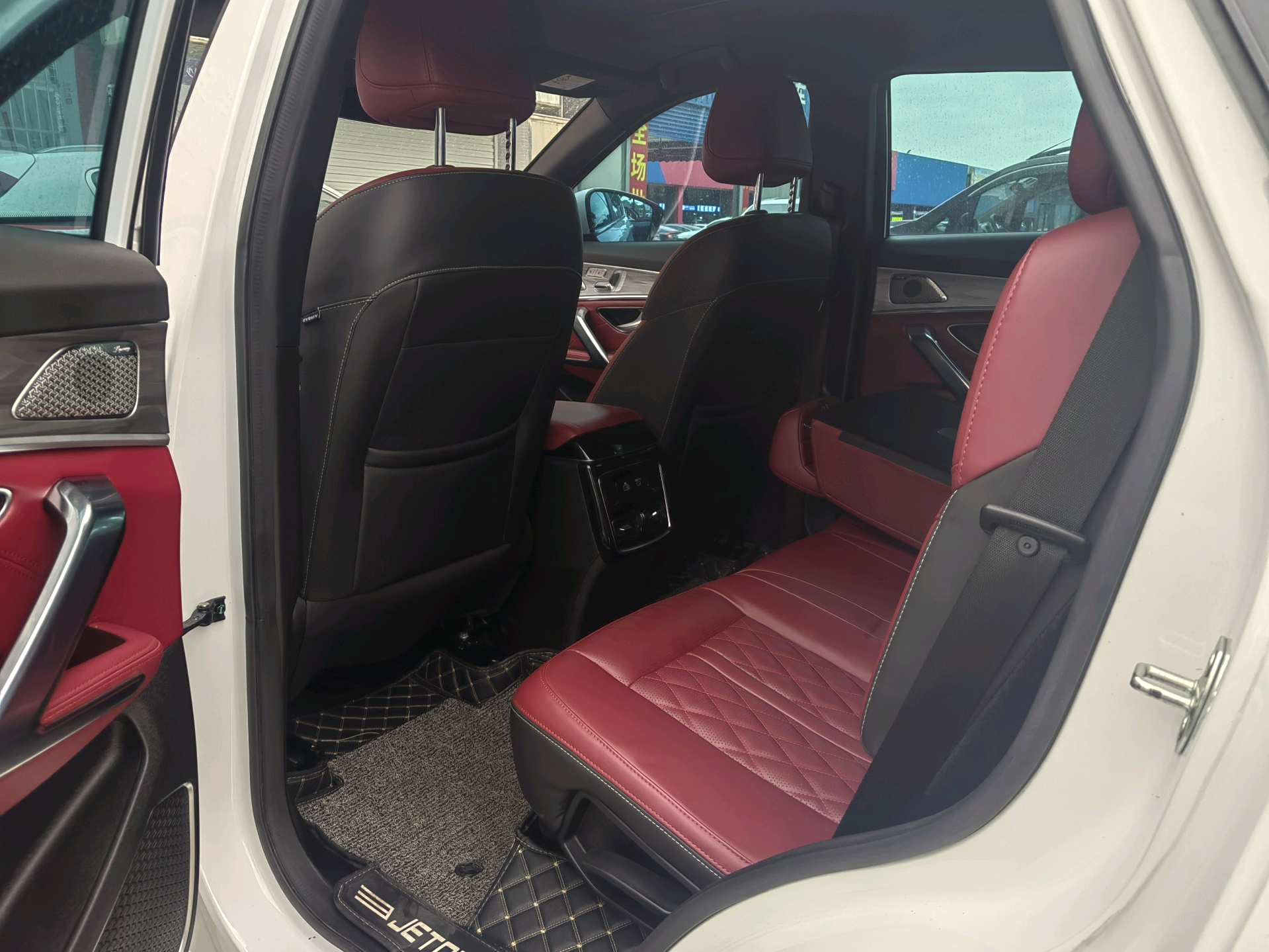 JETOUR 2023 X70 PLUS 1.6T Qiangzhe PLUS 5-Seater