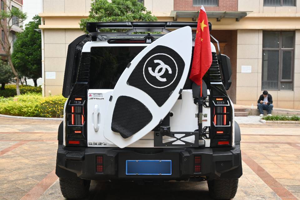 JETOUR 2024 Traveler 2.0T 4WD Silver Dragon Wings