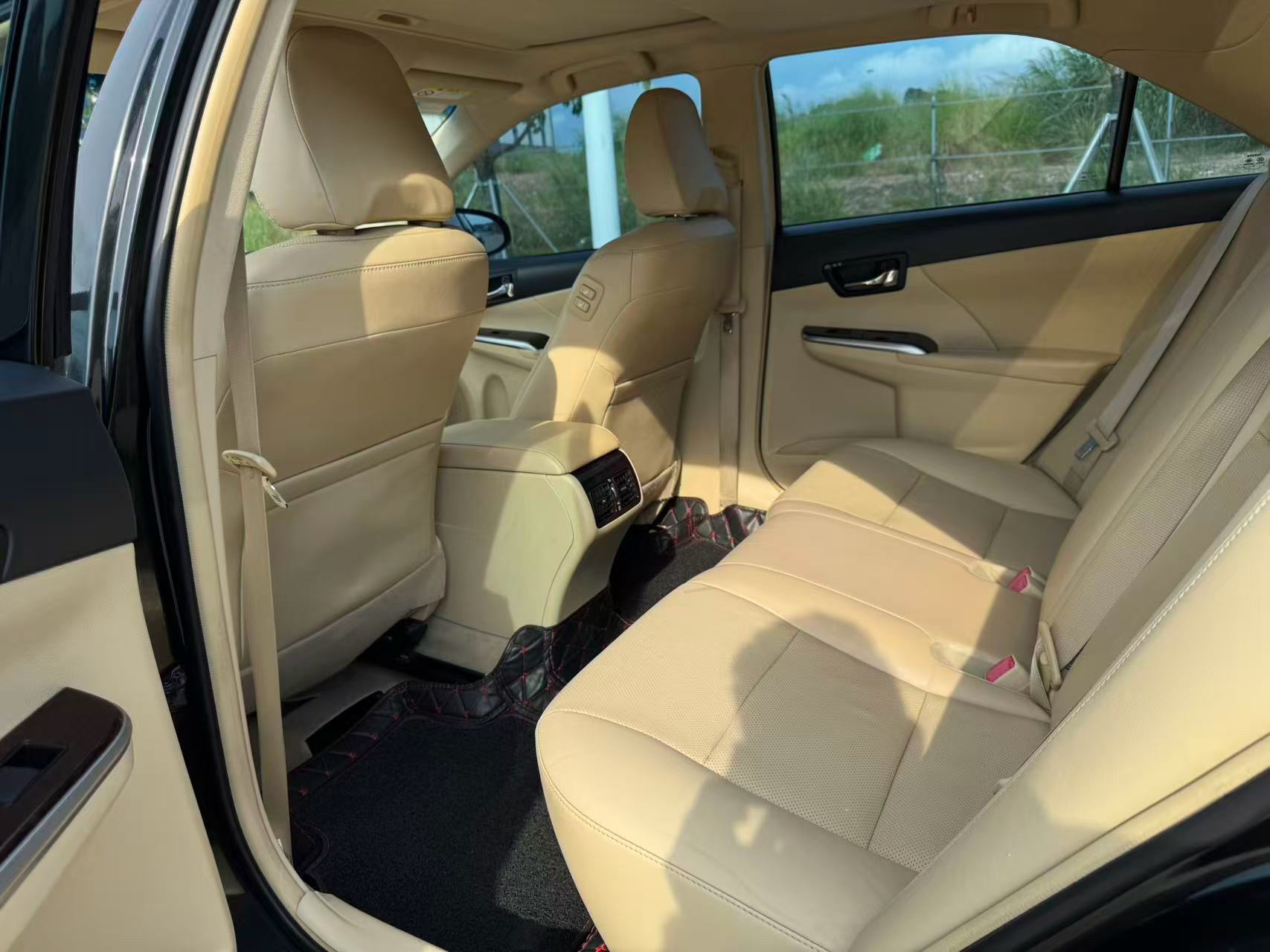Toyota 2015 Camry 2.0G D-4S Leading Edition
