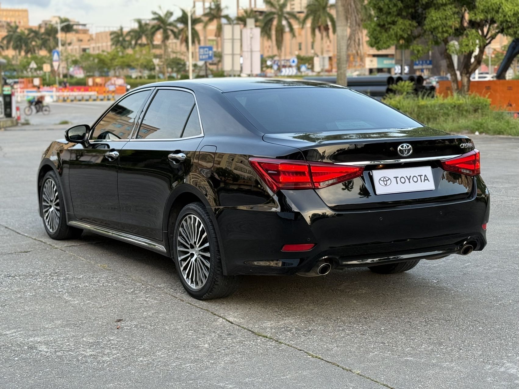 Toyota 2018 Crown 2.0T Sport