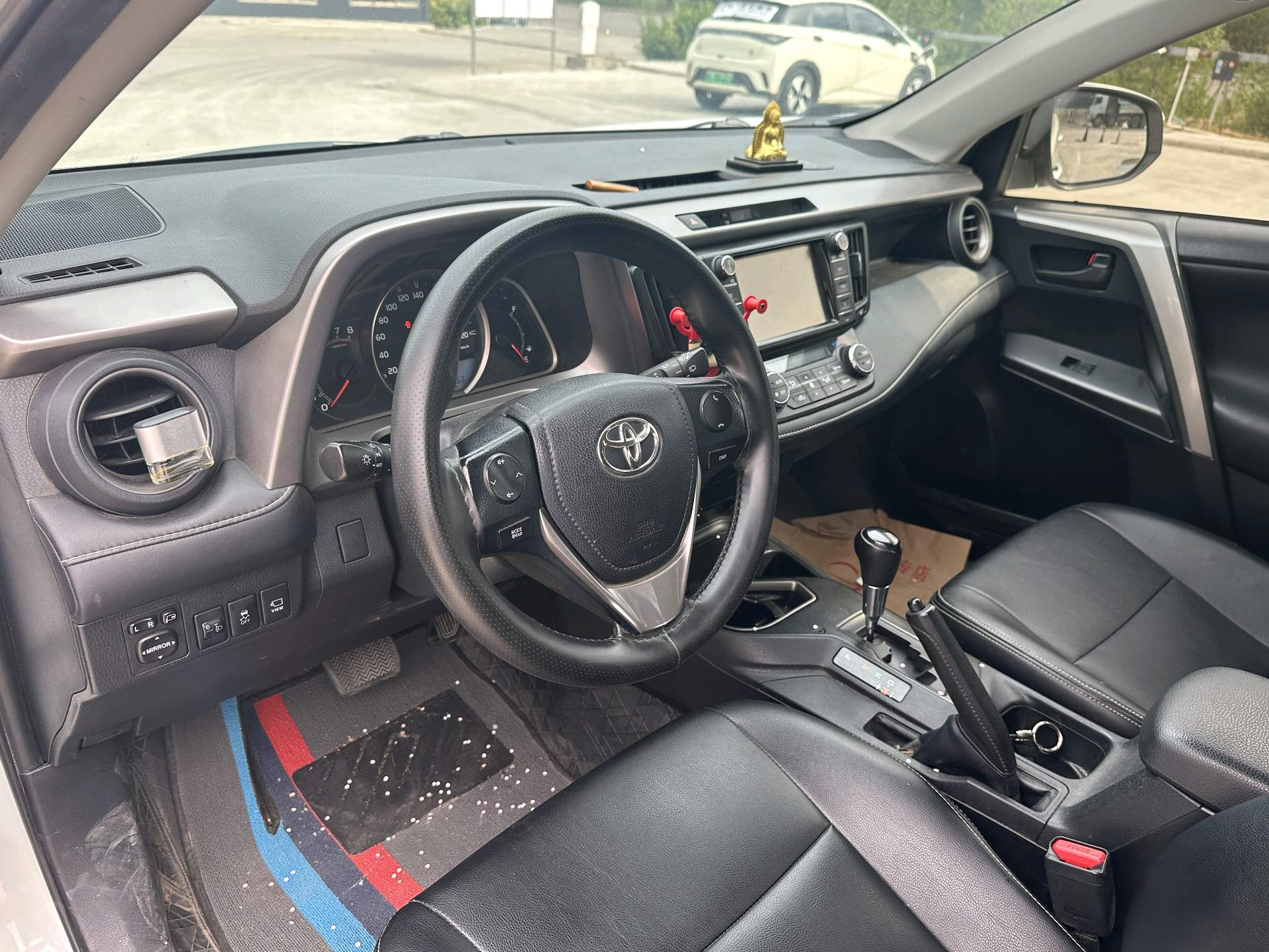 Toyota 2016 RAV4 2.0 CVT 2WD Fashion Edition