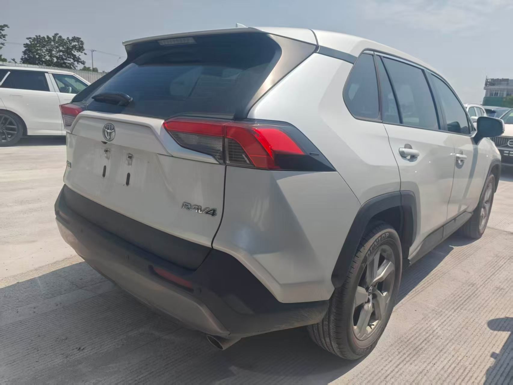 丰田 2021款 RAV4荣放 2.0 无级 两驱风尚PLUS版