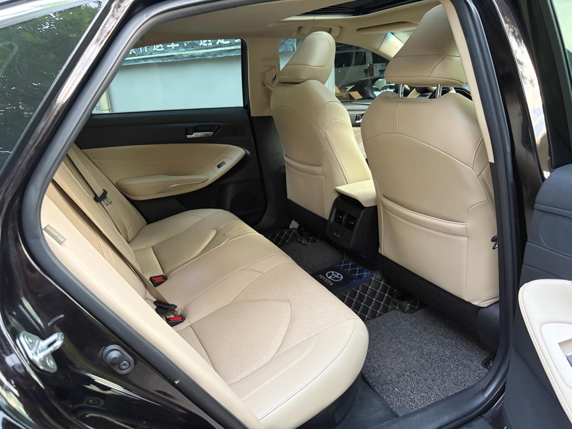 Toyota 2019 Avalon Hybrid 2.5 CVT Luxury Edition