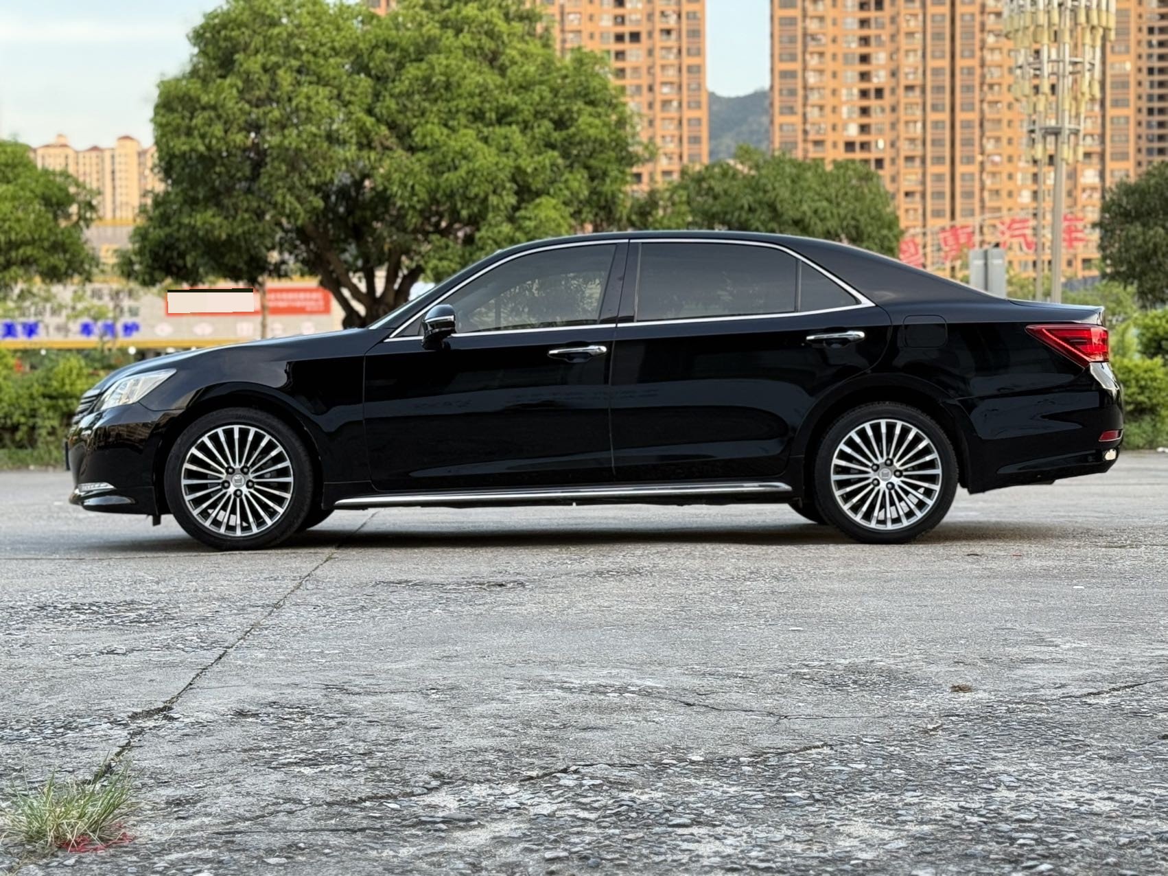 Toyota 2018 Crown 2.0T Sport