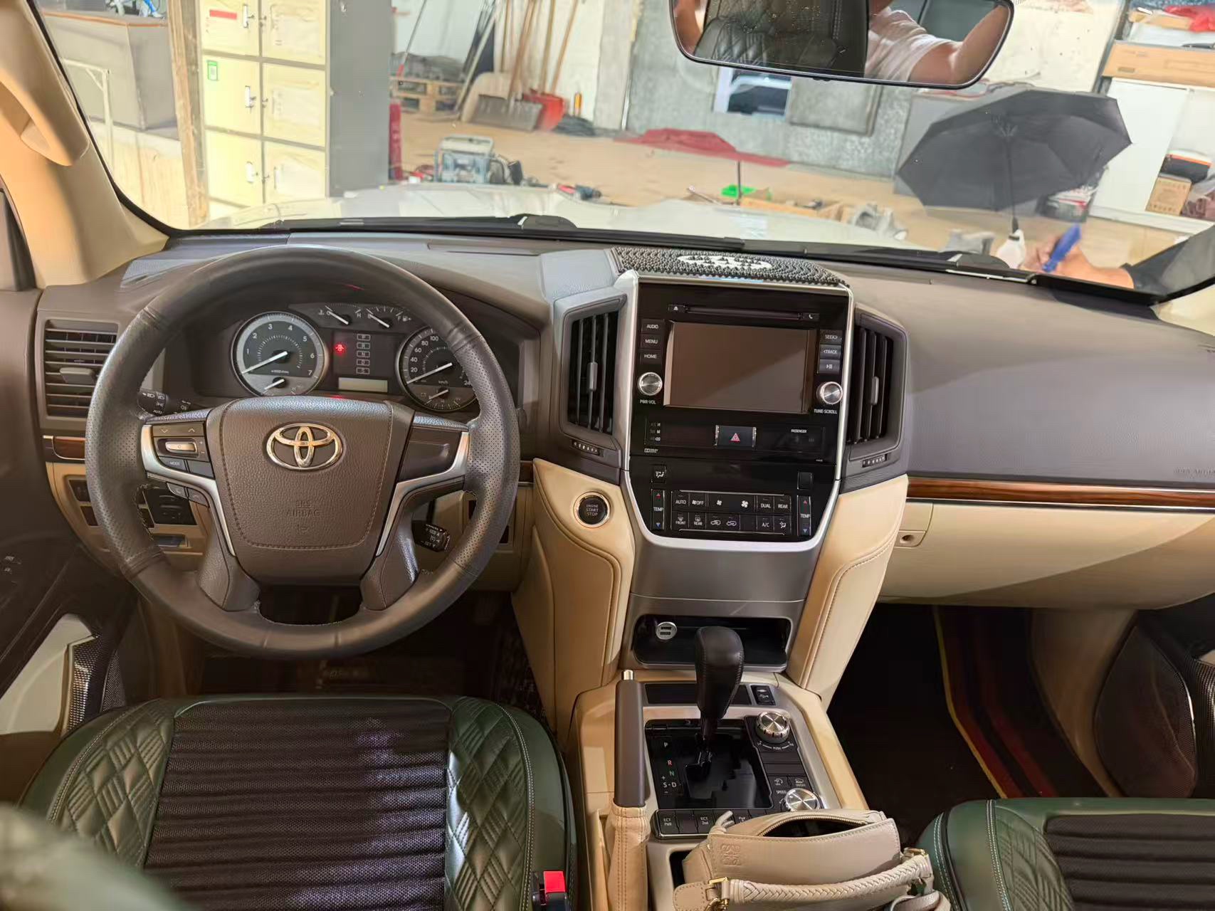 Toyota Land Cruiser (Import) 2017 Land Cruiser 4.0 STD Middle East Version