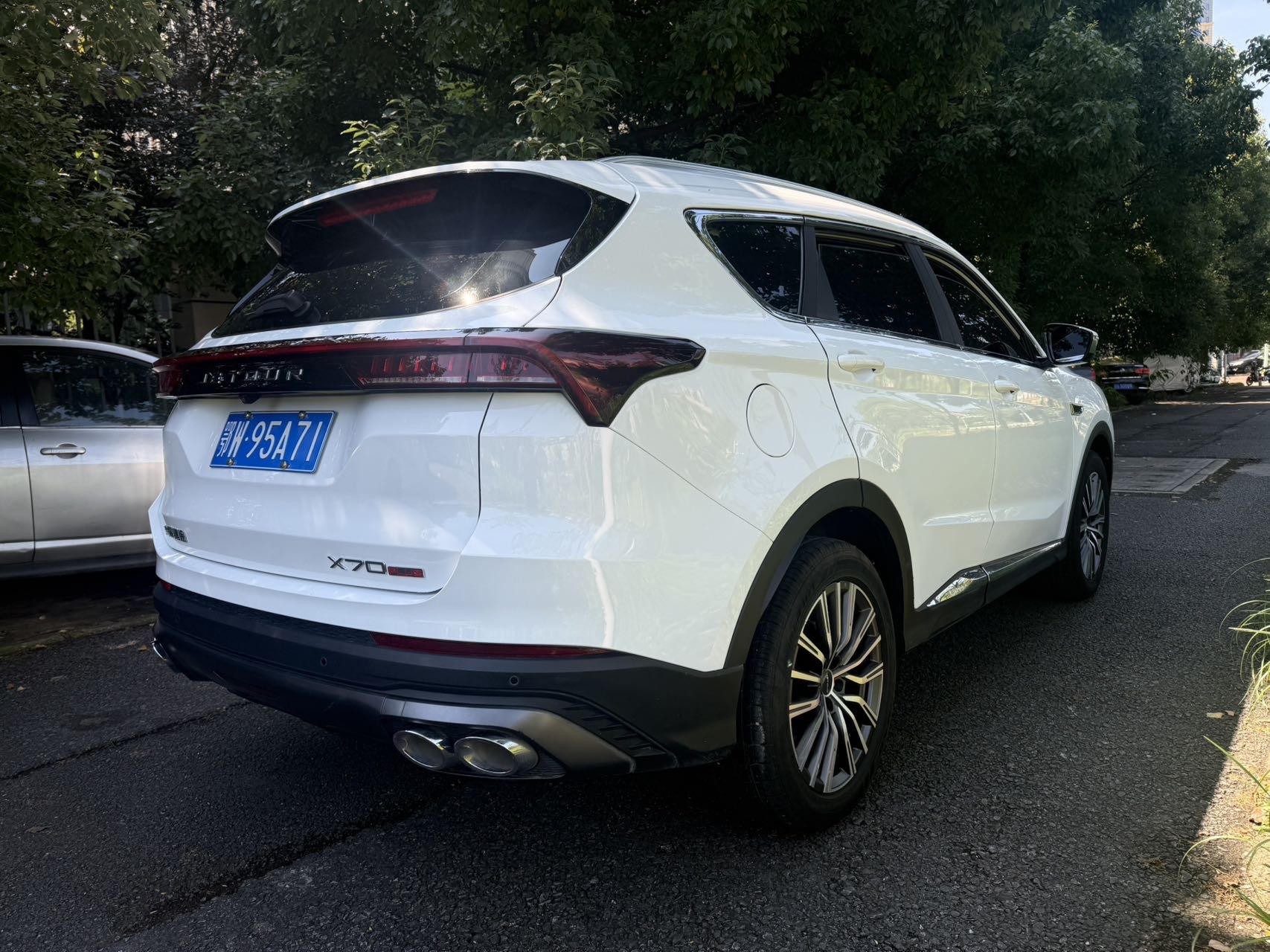 JETOUR 2023 X70 PLUS 1.5T Yongzhe PLUS 7-Seater