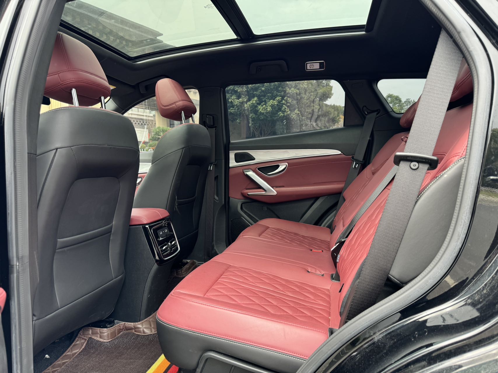 捷途 2023款 X70 PLUS 1.6T 强者5座