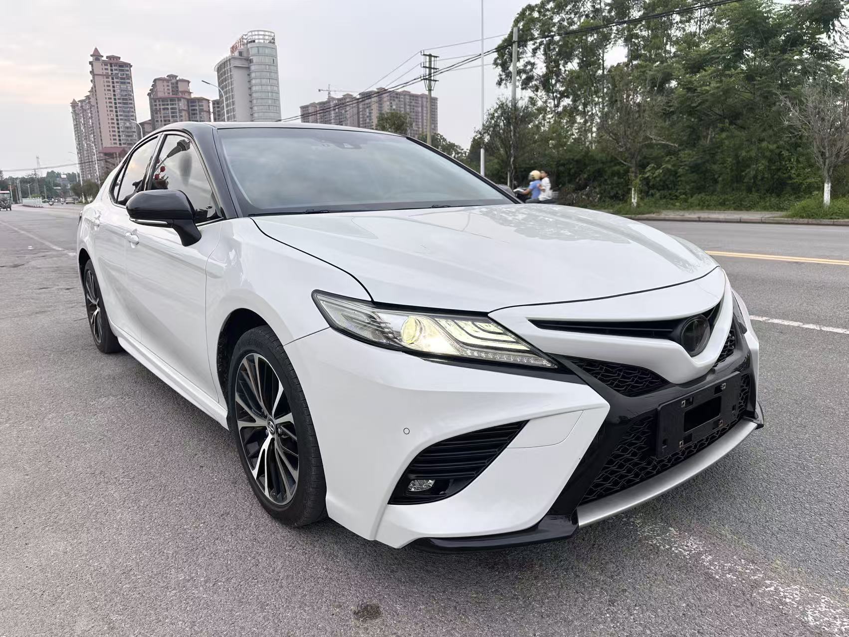 Toyota 2019 Camry Sport 2.0S CVT Fengshang Edition