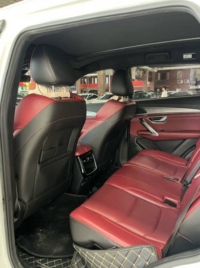 JETOUR 2021 X70 PLUS 1.6T Di PRO 7-Seater