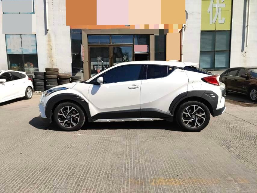 Toyota 2018 C-HR 2.0 CVT Leading Edition