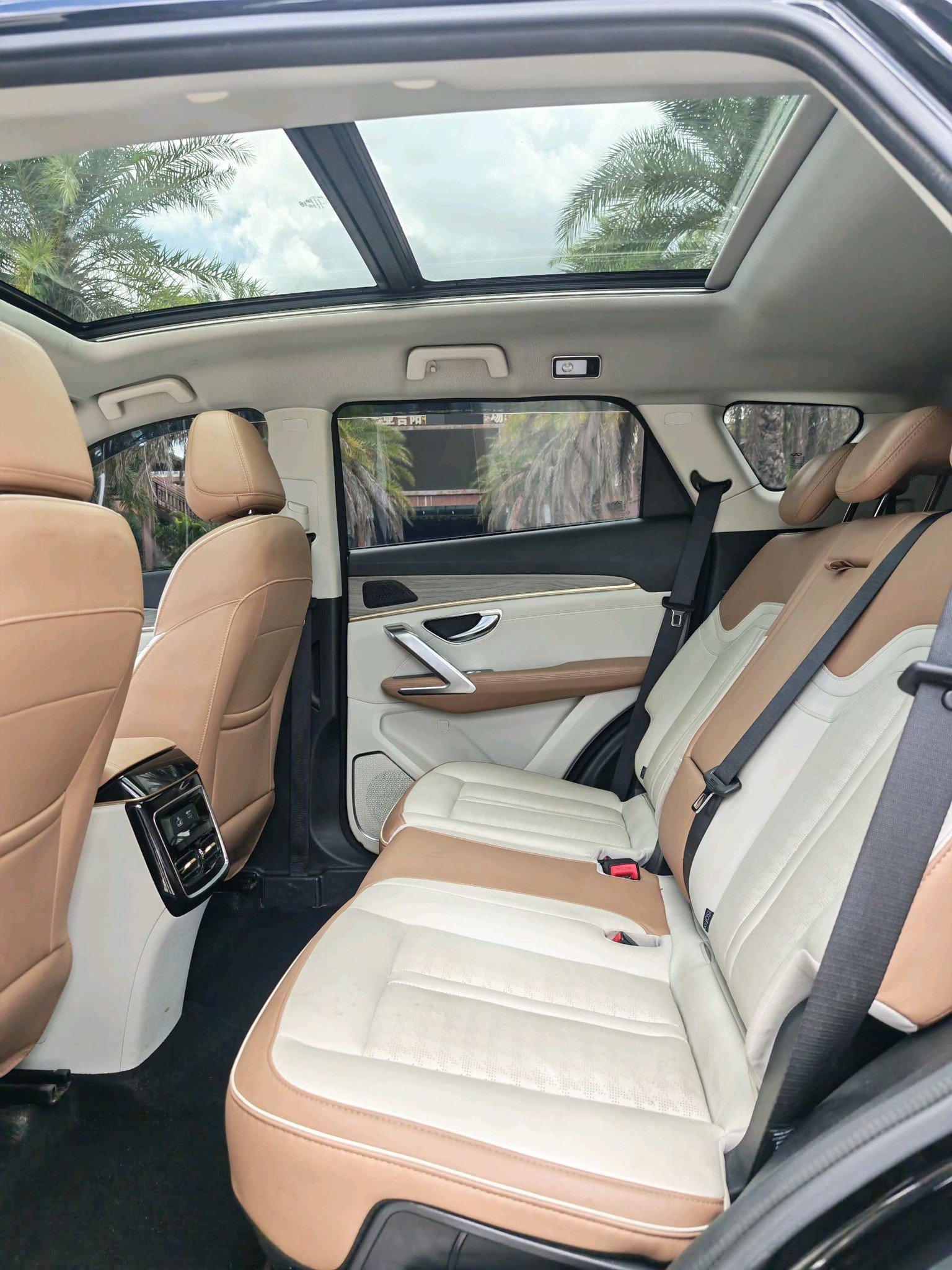 JETOUR 2024 X70 C-DM 1.5T Voyage Edition PRO+ 7-Seater