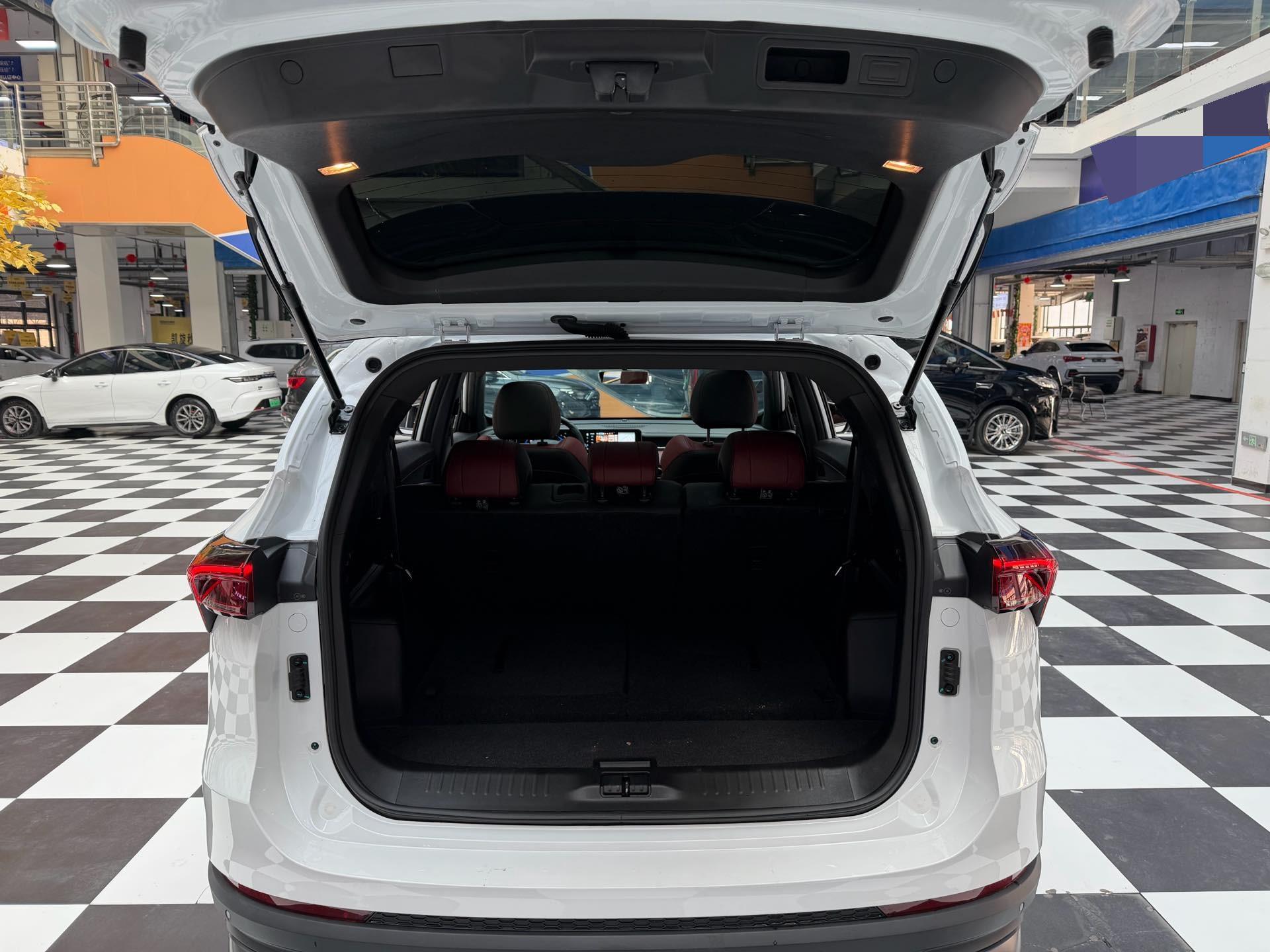 JETOUR 2021 X70 PLUS 1.5T Shan PRO 7-Seater (Facelift)