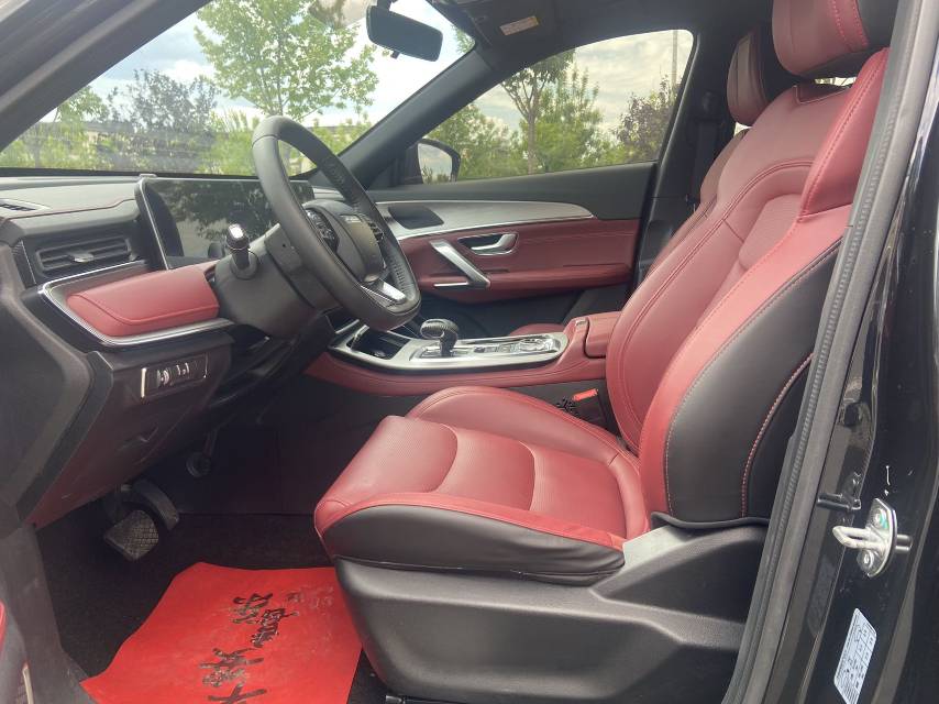 捷途 2021款 X70 PLUS 1.5T 山7座