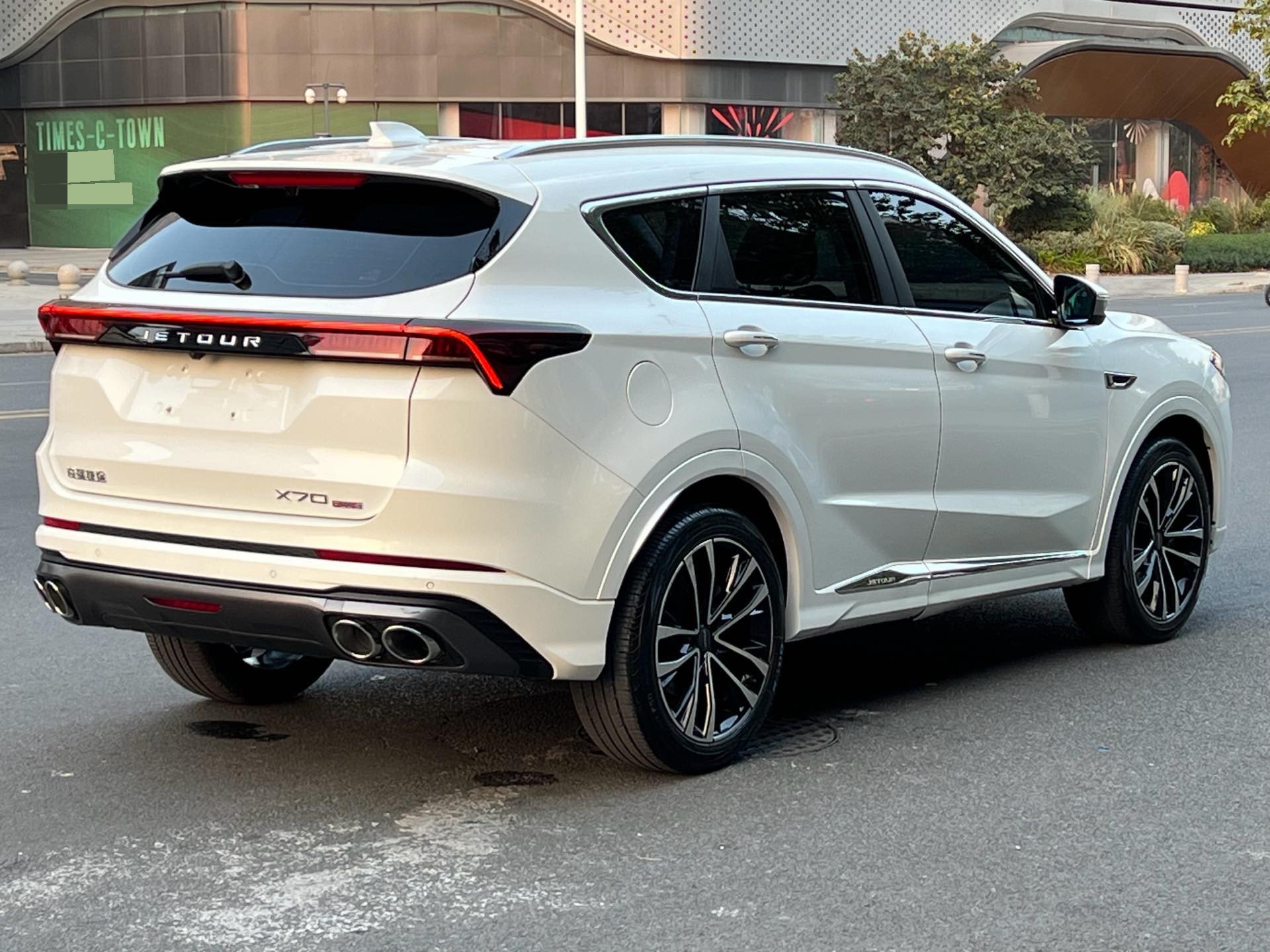 JETOUR 2021 X70 PLUS 1.6T Di 5-Seater