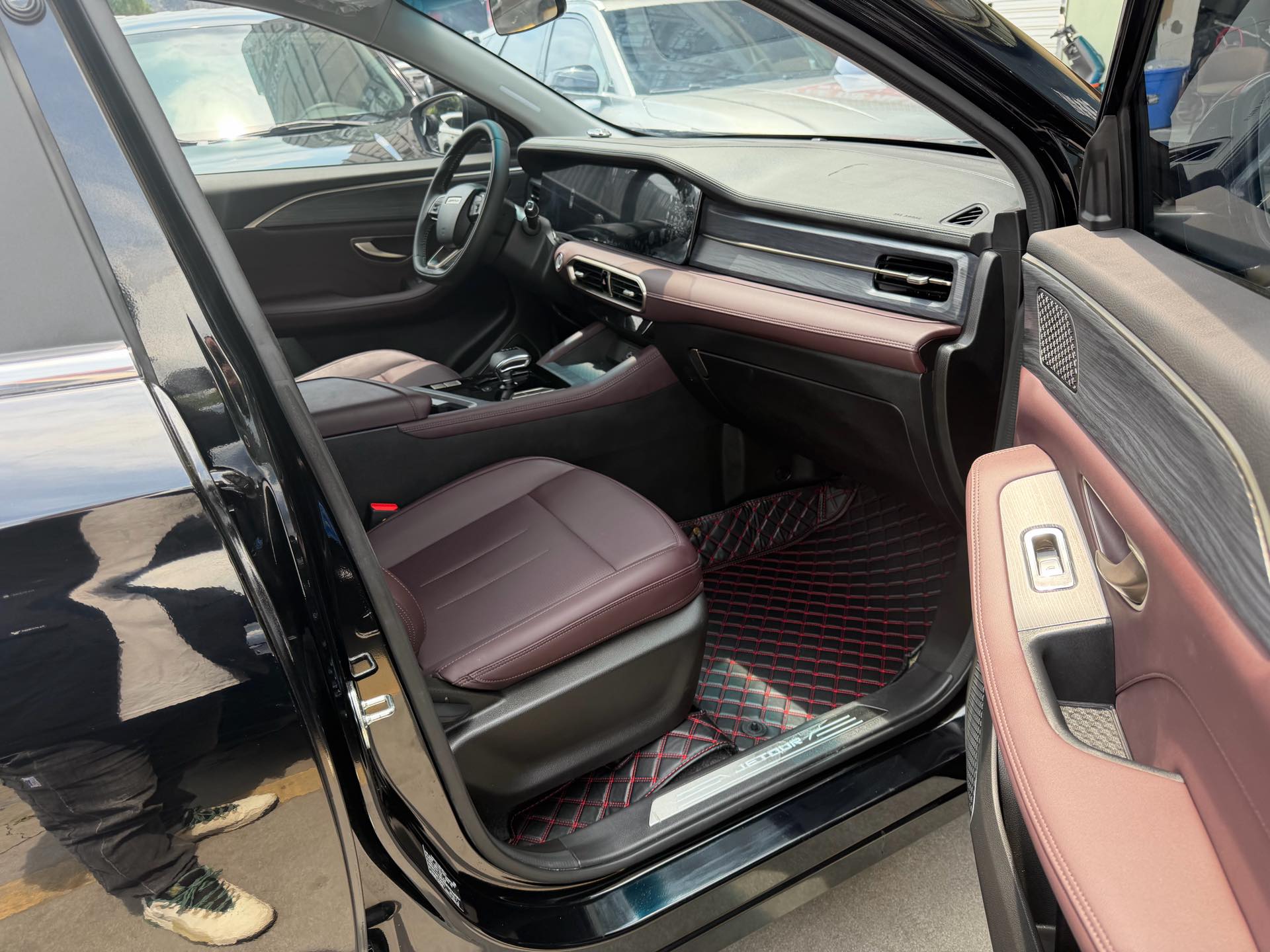 JETOUR 2024 X90 PLUS 1.6TD Villa 7-Seater