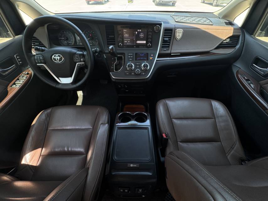 Toyota Sienna (Import) 2019 Sienna 3.5 XLE AWD 7-Seat US Spec