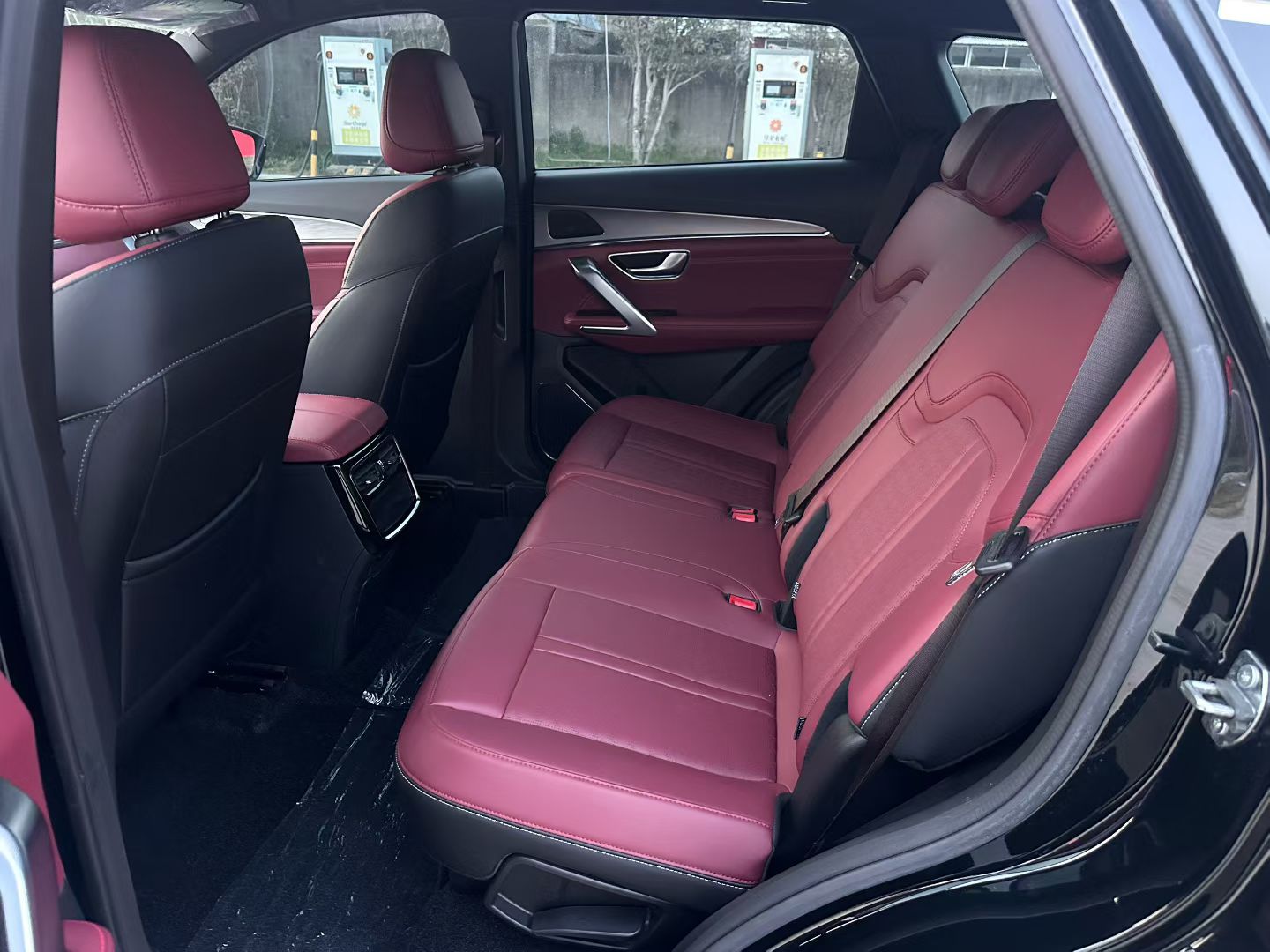 JETOUR 2025 X70 PLUS 1.5T Champion Edition MAX 5-Seater