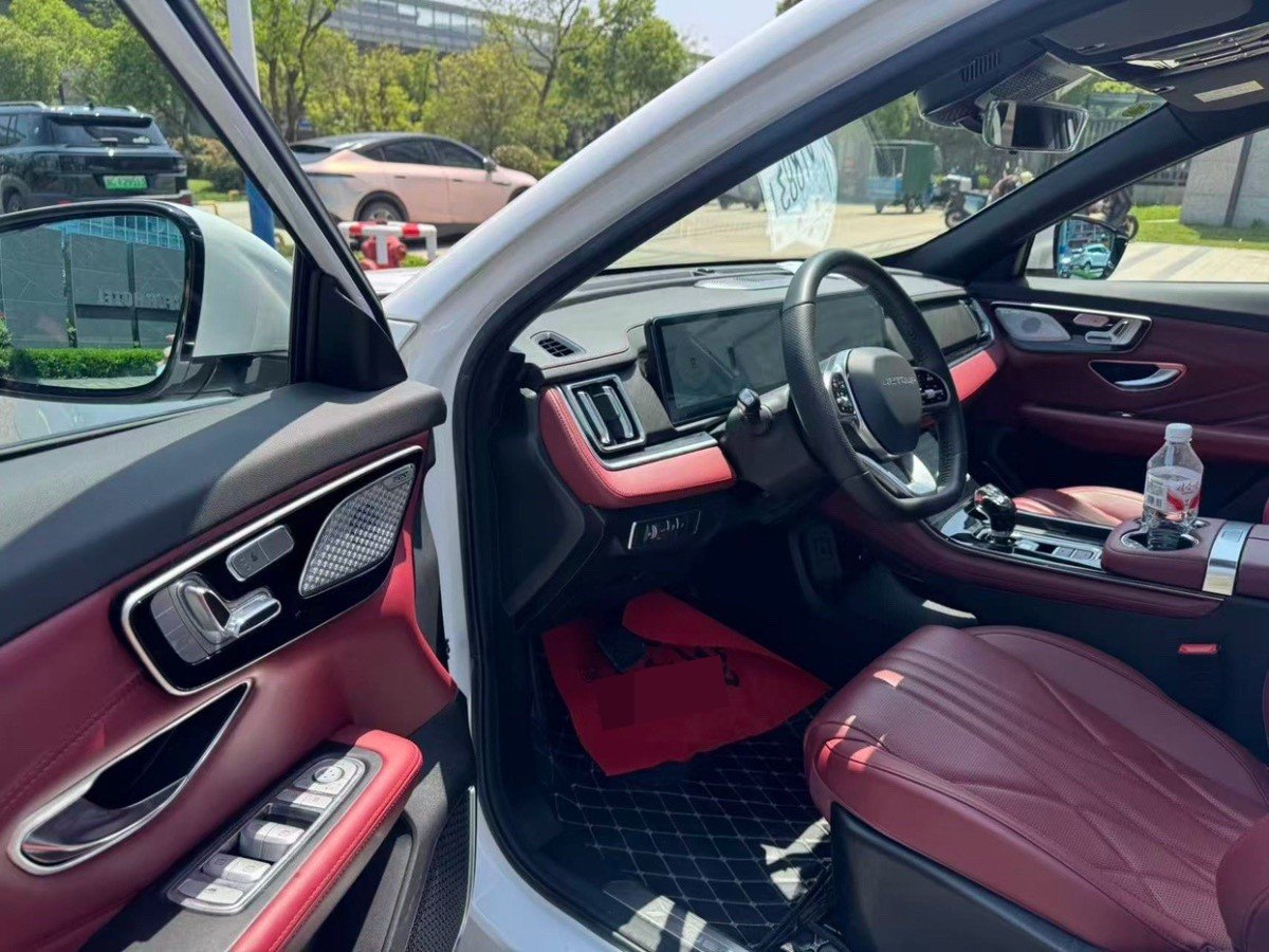 JETOUR 2025 X70 PLUS 1.5T Flagship 5-Seater