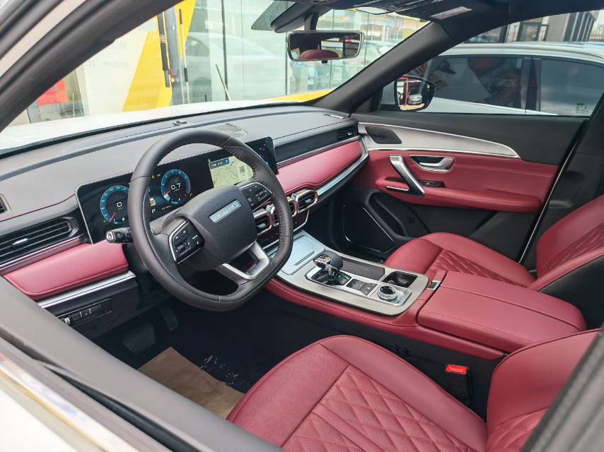 JETOUR 2024 X70 PLUS 1.5T Champion Edition MAX 5-Seater