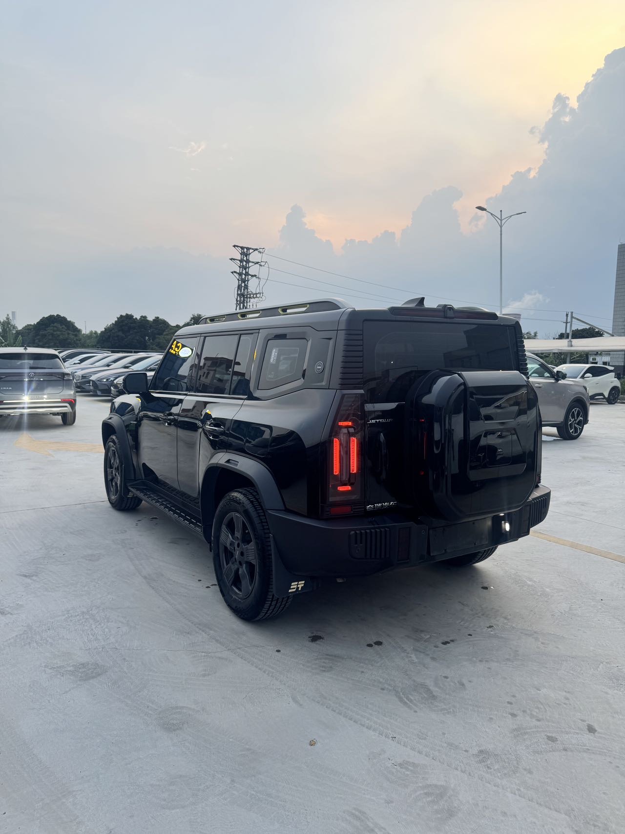 JETOUR 2023 Traveler 1.5T 2WD Discovery PRO