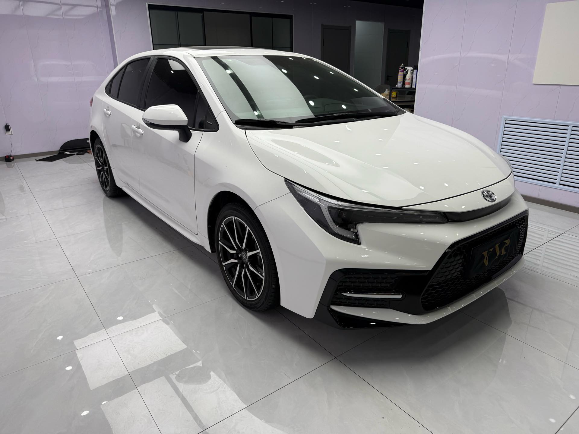 丰田 2023款 雷凌 1.2T 无级 185T 运动版