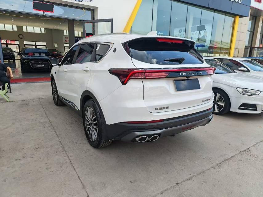 JETOUR 2024 X70 PLUS 1.5T Champion Edition MAX 5-Seater