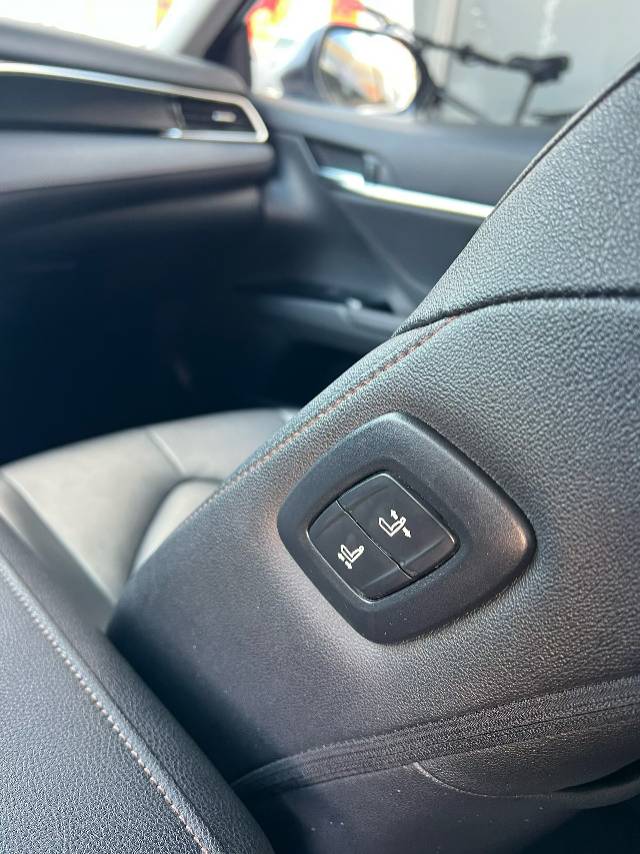 Toyota 2023 Camry 2.0G CVT Luxury Edition