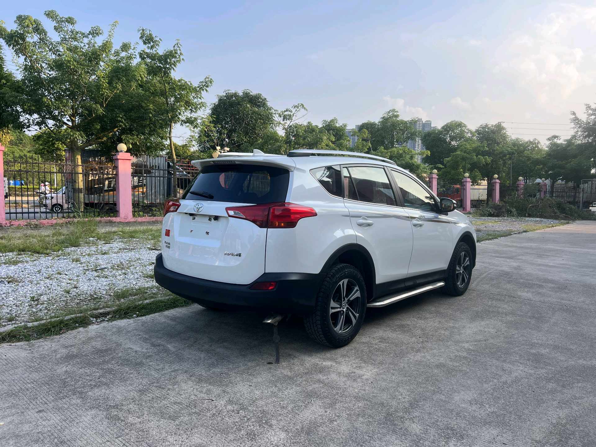 丰田 2015款 RAV4 2.0 无级 两驱风尚版