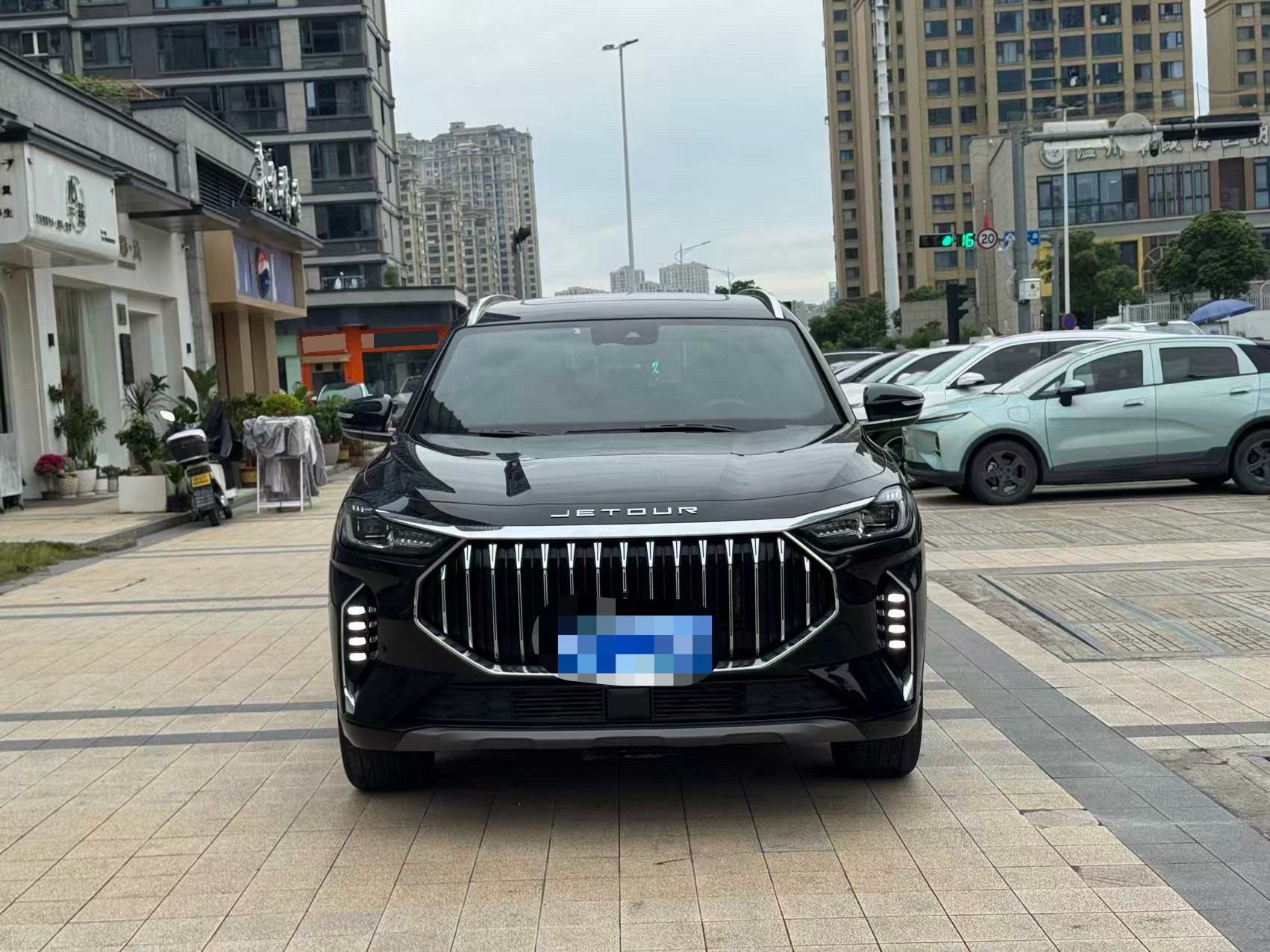 JETOUR 2023 X70 PLUS 1.6T Qiangzhe PRO 7-Seater