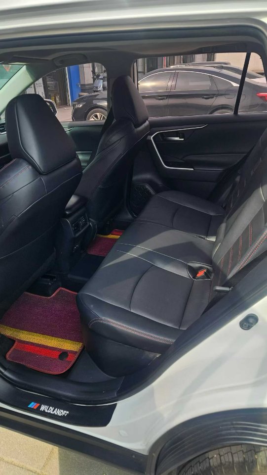 丰田 威兰达 新能源 2021款 威兰达 PHEV 2.5 无级 高性能版 两驱劲擎版