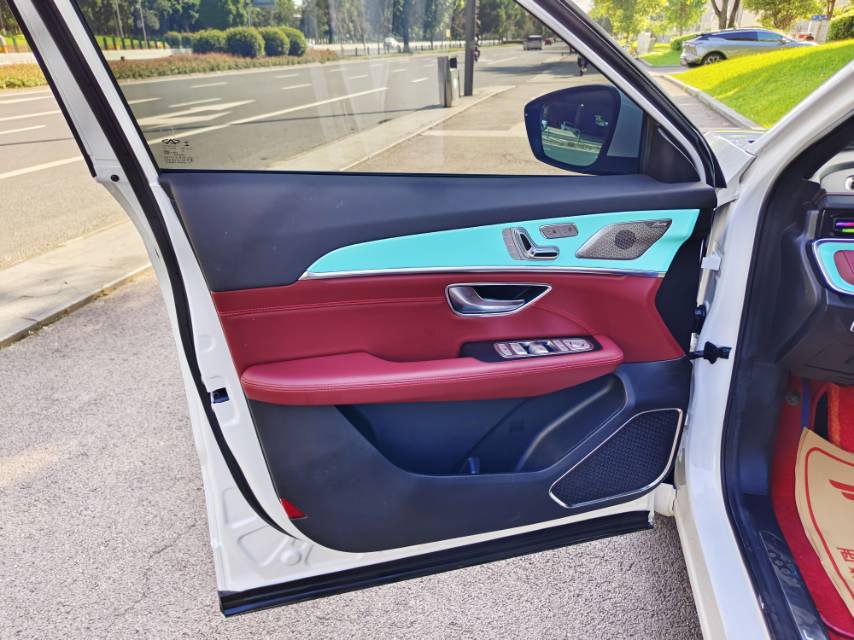 JETOUR 2021 X70 PLUS 1.6T Di 6-Seater