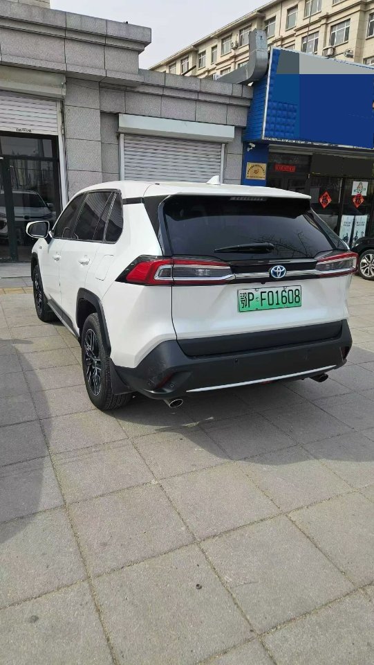 丰田 威兰达 新能源 2021款 威兰达 PHEV 2.5 无级 高性能版 两驱劲擎版