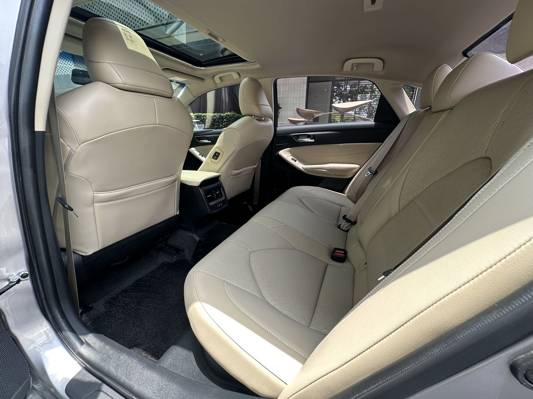 Toyota 2019 Avalon Hybrid 2.5 CVT Advanced Edition