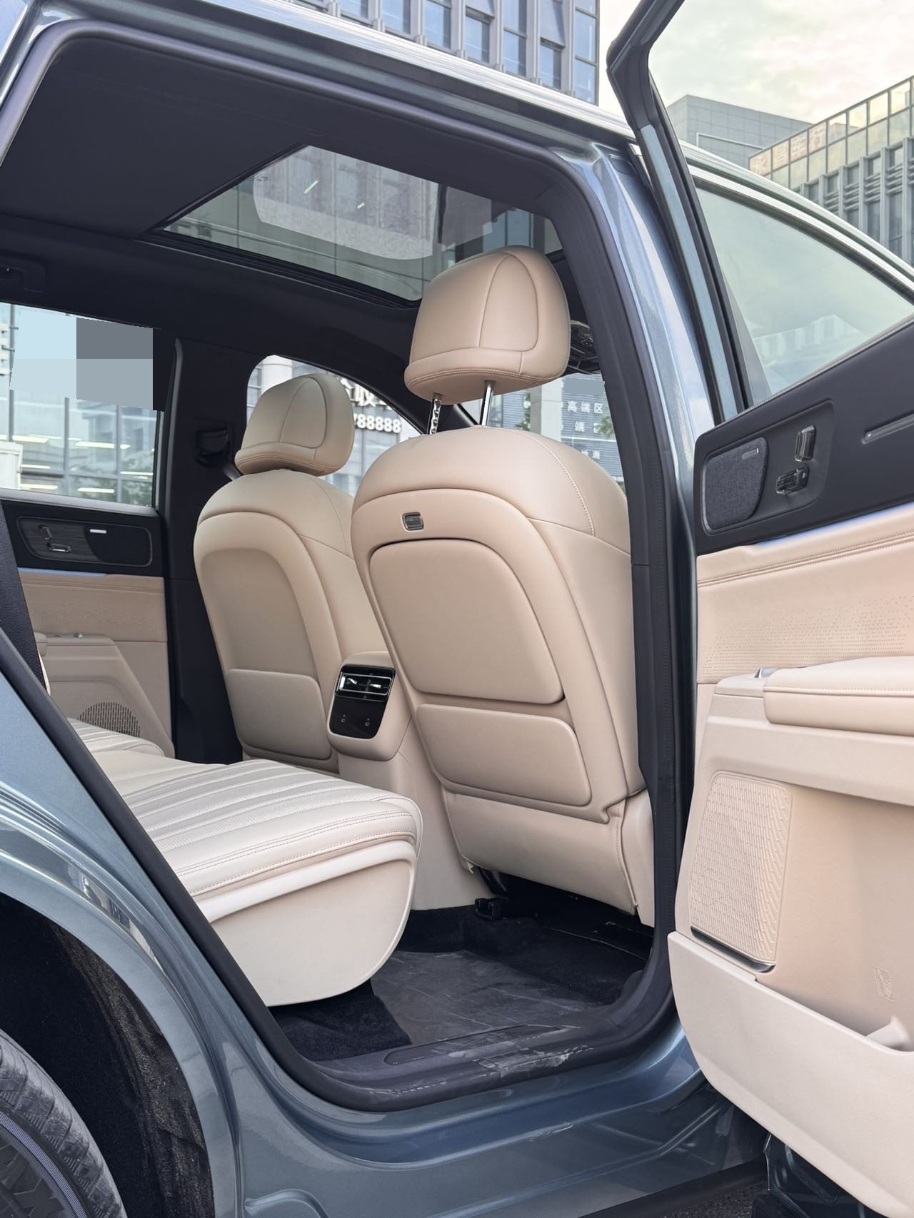 JETOUR 2025 X70L 1.5TD Luxury 7-Seater