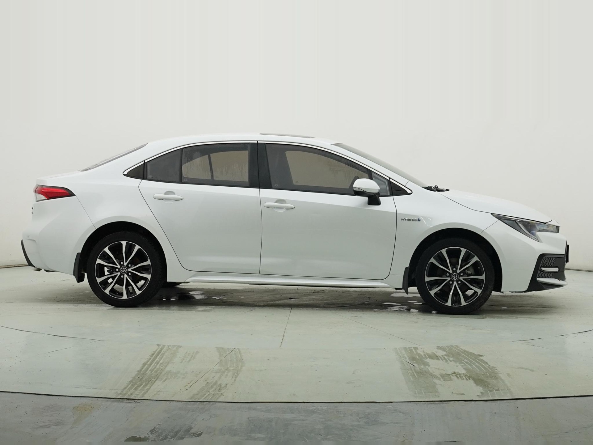Toyota 2021 Levin Twin Engine 1.8H CVT Sport Edition