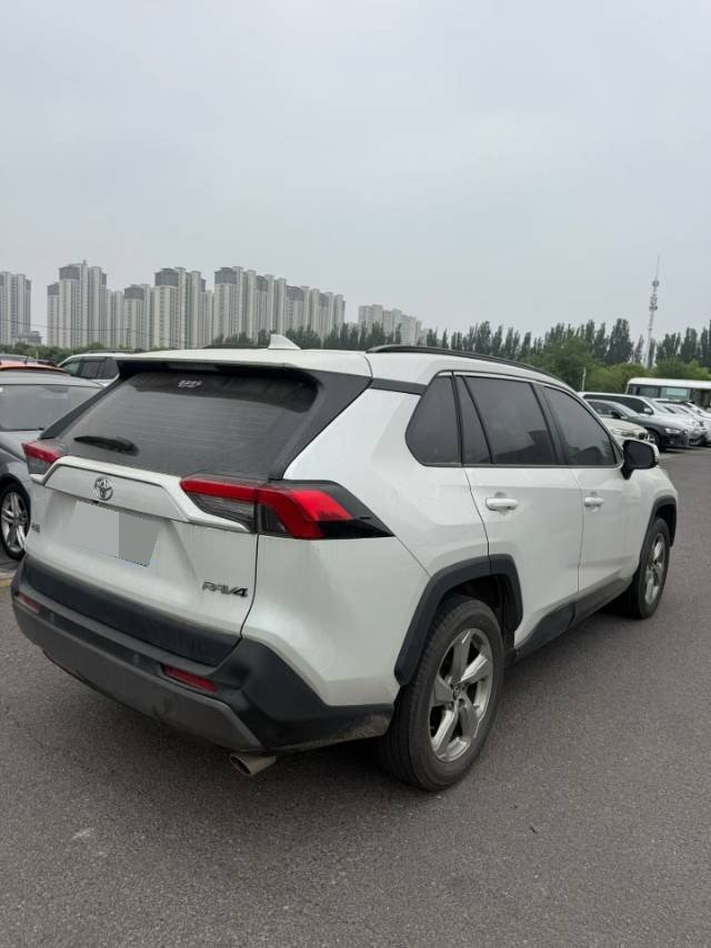 Toyota 2022 RAV4 2.0 CVT 2WD Fashion Plus