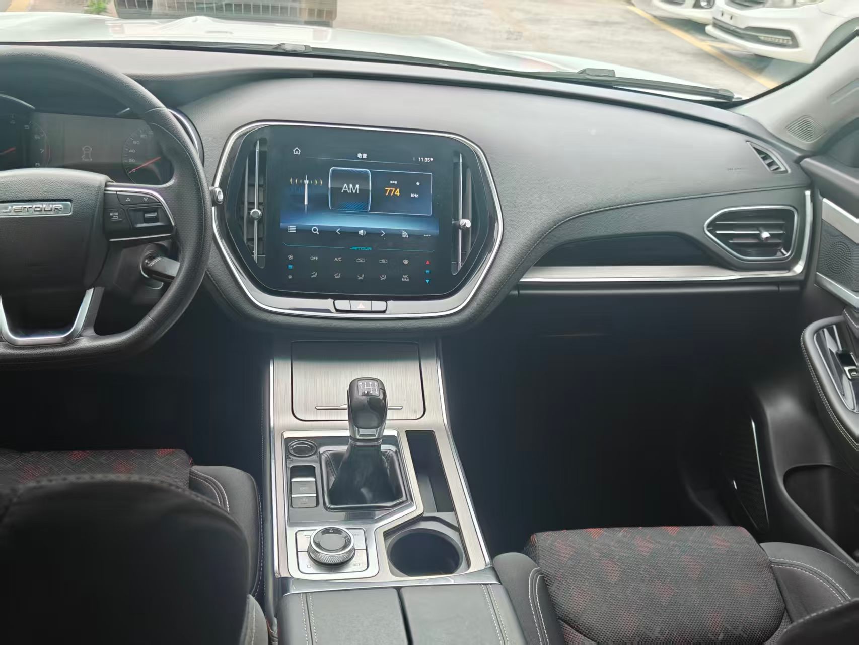 捷途 2020款 X70 1.5T 畅行版6座