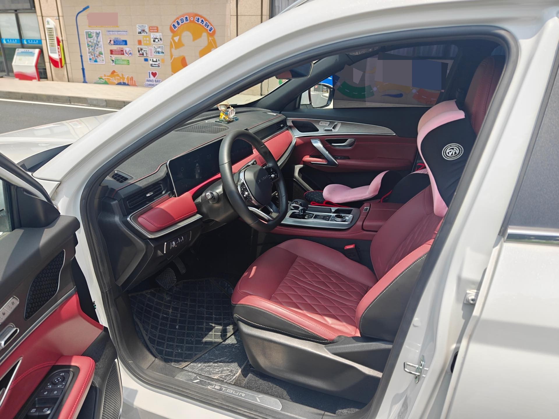 JETOUR 2024 X70 PLUS 1.5T Champion Edition MAX+ 5-Seater