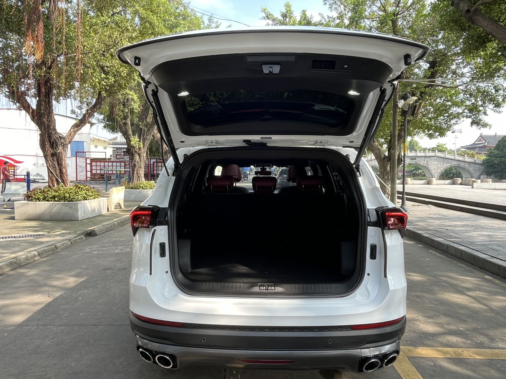 JETOUR 2024 X70 PLUS 1.5T Champion Edition MAX 5-Seater