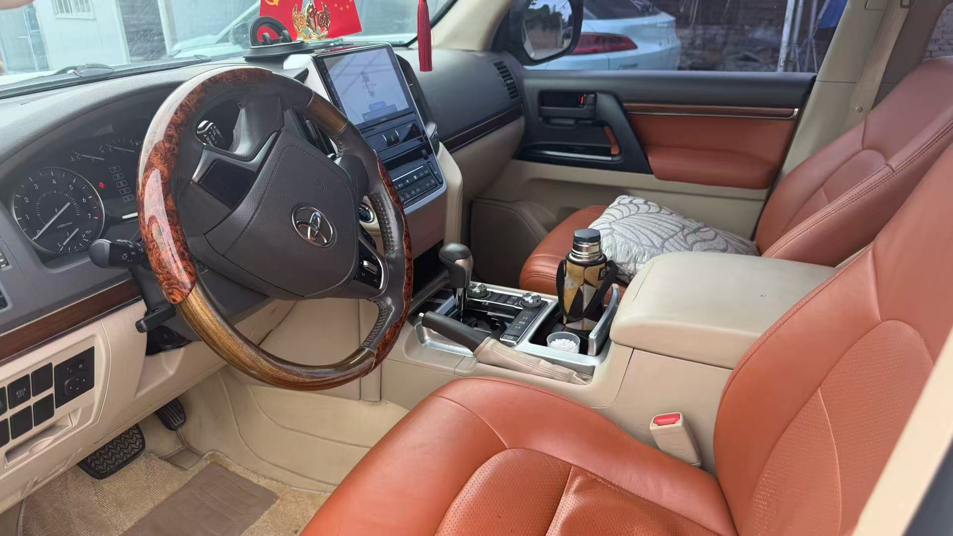 Toyota Land Cruiser (Import) 2015 Land Cruiser 4.6 4600 Middle East Limited Edition