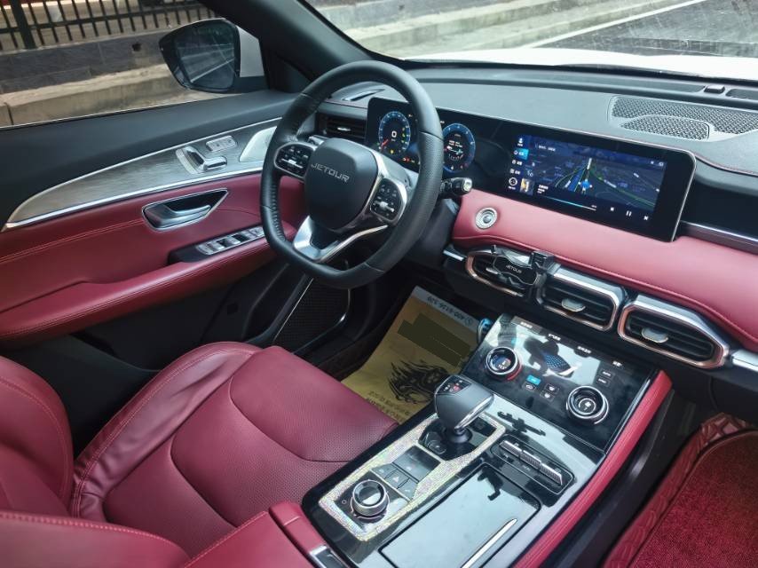JETOUR 2021 X70 PLUS 1.6T Di PRO 5-Seater