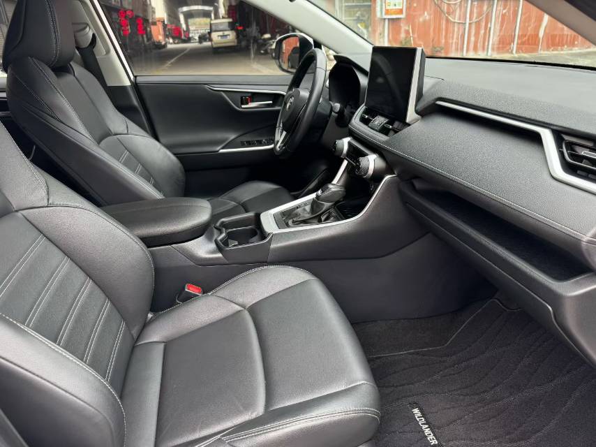 Toyota 2022 Wildlander 2.0 CVT 4WD Luxury Plus