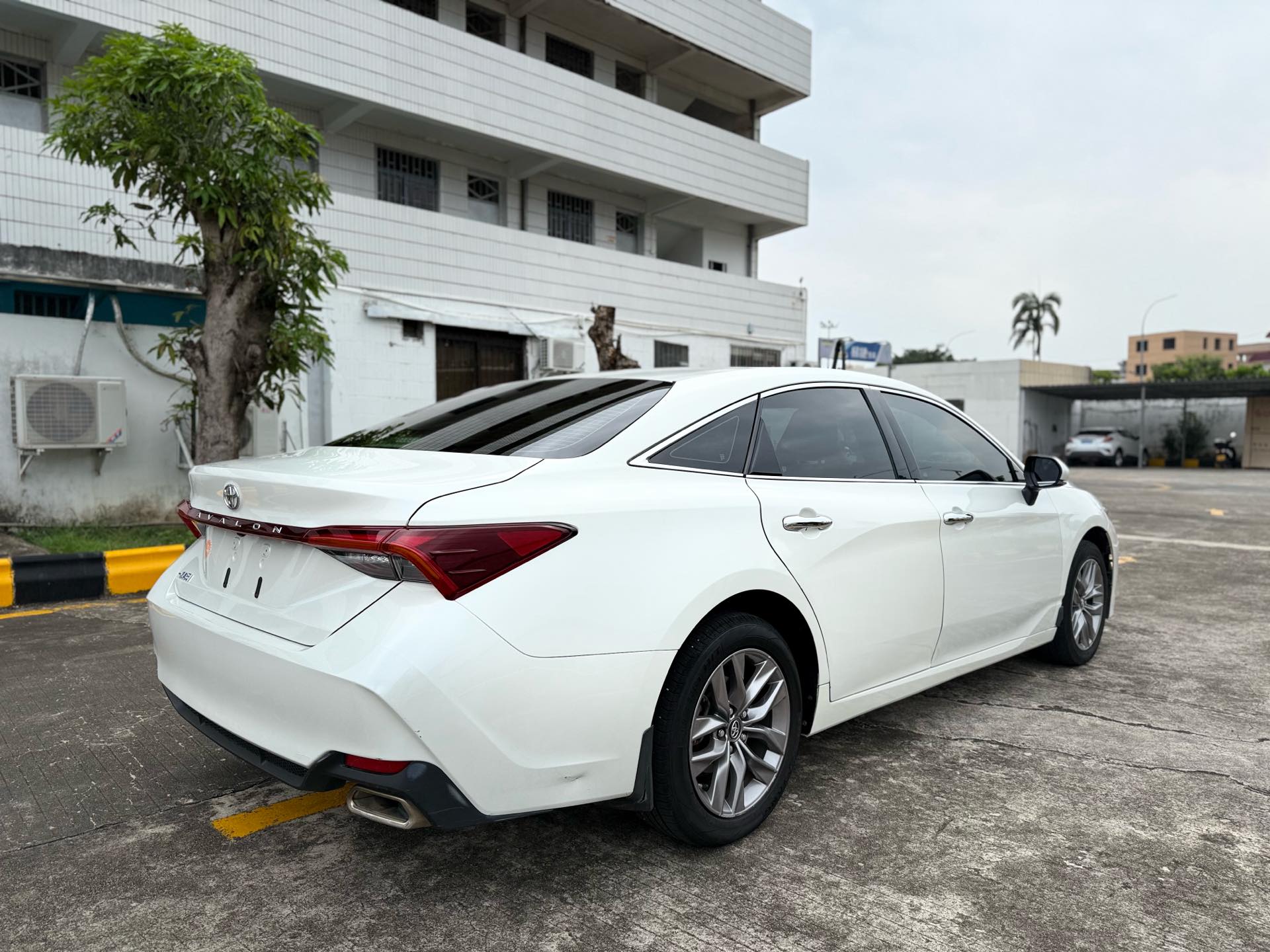 Toyota 2019 Avalon 2.0 CVT Luxury Edition